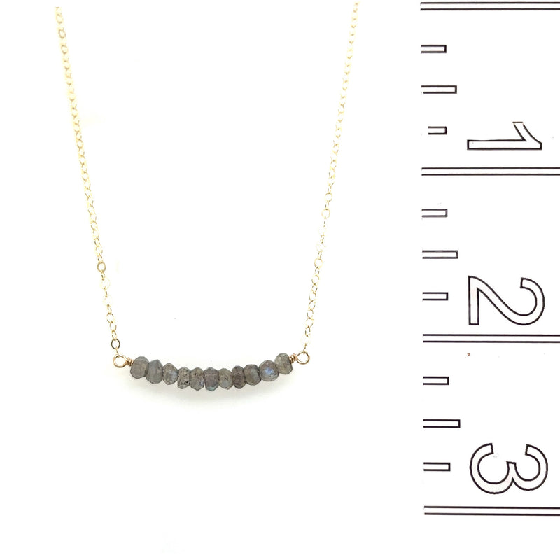 Labradorite Gembar in Gold
