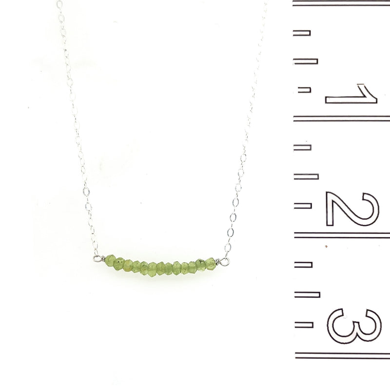 Peridot Gembar in Silver